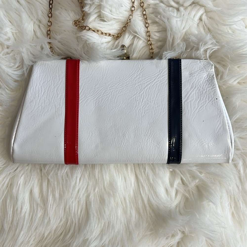 🔹 Vintage 70’s Vinyl Red White and Blue Purse with Removable Chain Strap